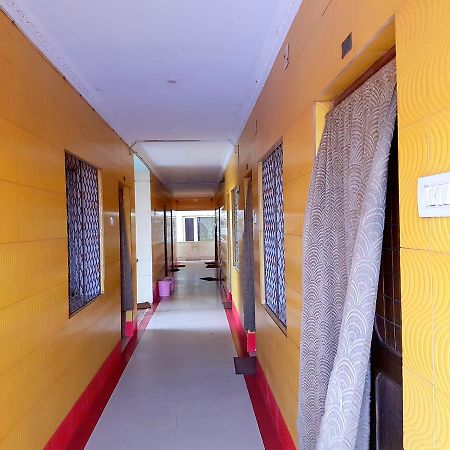 Hotel Swarg Puri Esterno foto