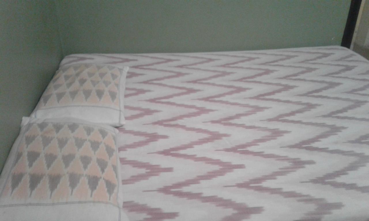 Hotel Swarg Puri Esterno foto