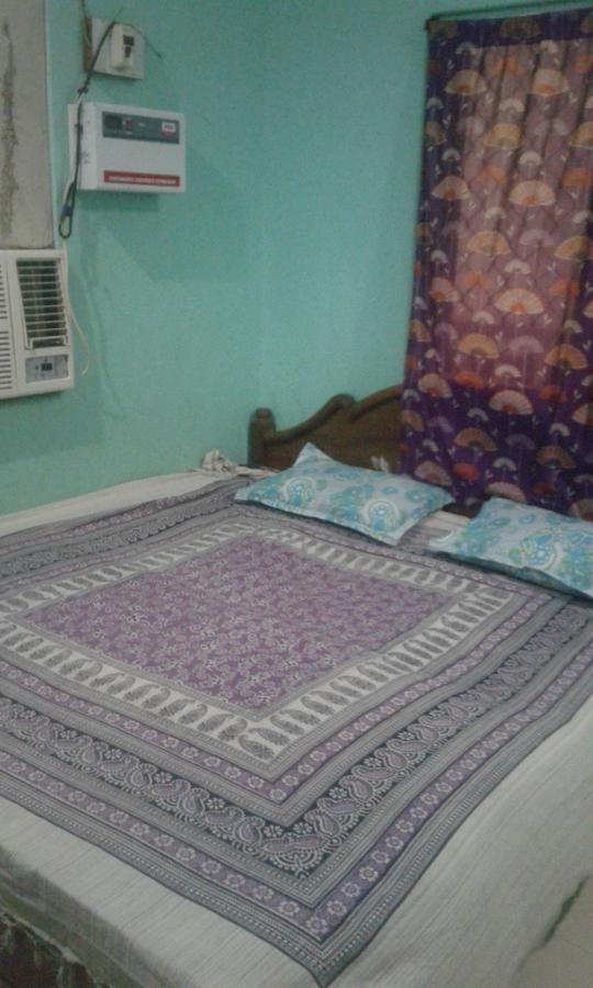 Hotel Swarg Puri Esterno foto