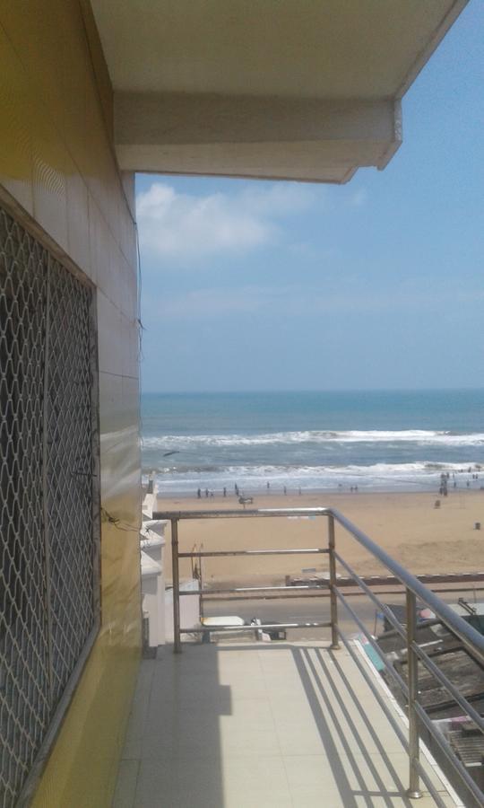 Hotel Swarg Puri Esterno foto